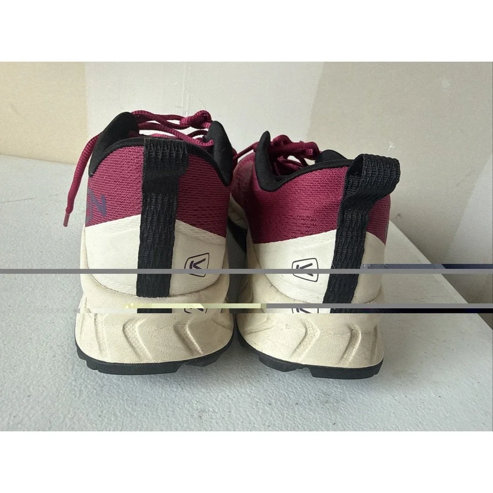 Keen Women's Versacore Speed Sneaker 9 Magenta Indigo Purple Hiking Shoes